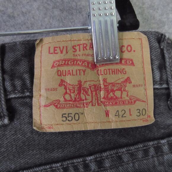 Levis 550 Jeans Mens 42x30 Black Relaxed Fit Tapered Leg Denim Zip Fly Classic - Picture 5 of 9